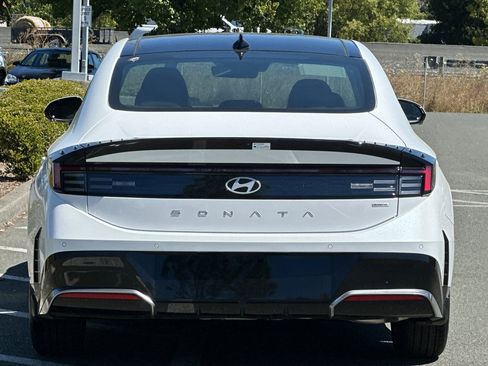 New 2025 Hyundai Sonata Limited image 5