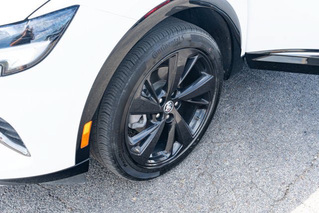 Used 2023 Buick Envision Essence w/ Sport Touring Package FWD image 11