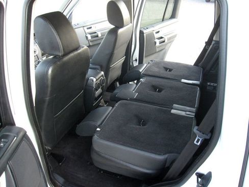 Used 2014 Land Rover LR4 HSE image 32