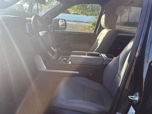 Used 2025 Toyota Tundra Limited image 2