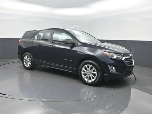 Used 2020 Chevrolet Equinox LS FWD image 34