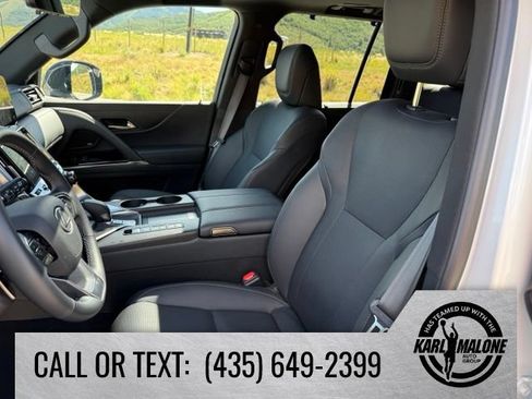 Used 2026 Lexus LX 700h Overtrail AWD/4WD image 14