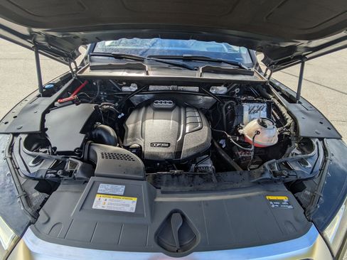 Used 2019 Audi Q5 Prestige w/ Prestige Package image 31