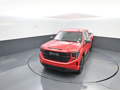 Used 2023 GMC Sierra 1500 Elevation image 16