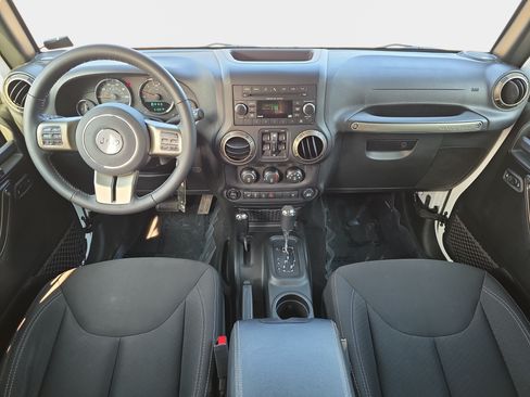 Used 2018 Jeep Wrangler Unlimited Sport AWD/4WD image 9