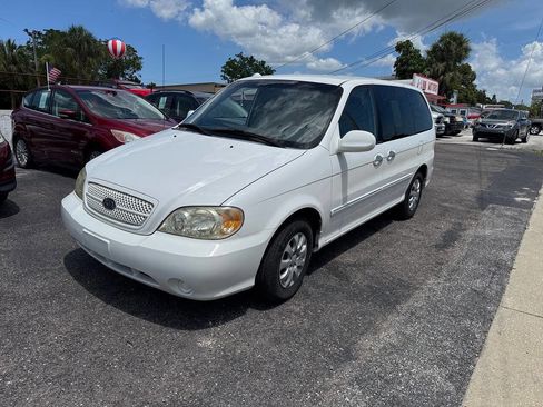 Used 2004 Kia Sedona LX FWD image 4