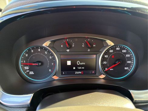 Used 2023 Chevrolet Traverse RS AWD/4WD image 17