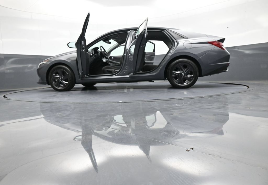 Certified 2023 Hyundai Elantra SEL FWD image 48