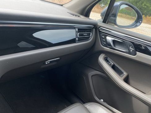 Used 2021 Porsche Macan S AWD/4WD image 37