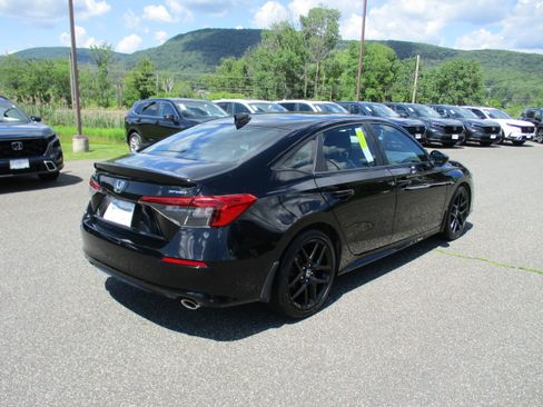 Certified 2024 Honda Civic Sport image 5