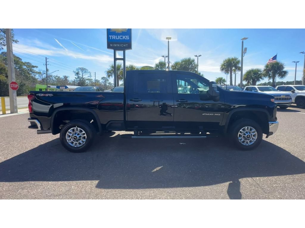 Used 2025 Chevrolet Silverado 2500 LT w/ Convenience Package AWD/4WD image 5