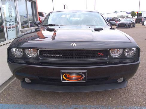 Used 2009 Dodge Challenger R/T RWD image 16