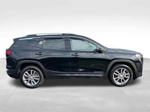Used 2024 GMC Terrain SLT AWD/4WD image 6