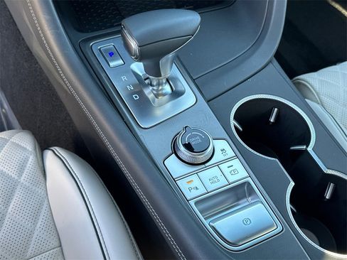 Used 2025 Genesis G70 3.3T Advanced w/ Sport Prestige Package image 32