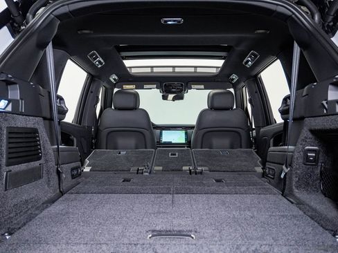 Used 2025 Land Rover Range Rover Long Wheelbase SE AWD/4WD image 29