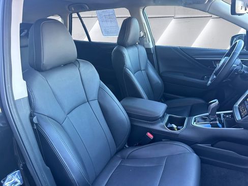 Used 2025 Subaru Outback Limited image 14