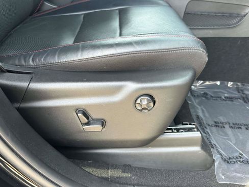Used 2024 Dodge Durango GT RWD image 26