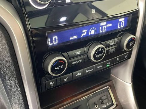 Used 2019 Subaru Ascent Touring w/ Popular Package #3 AWD/4WD image 12