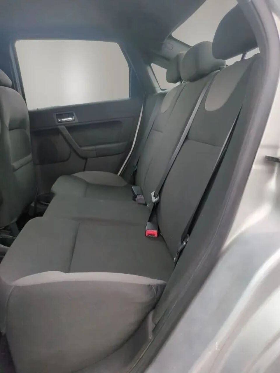 Used 2009 Ford Focus SES FWD image 10