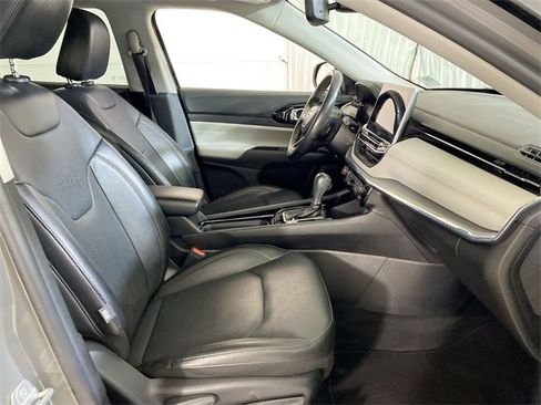 Used 2022 Jeep Compass Limited image 35