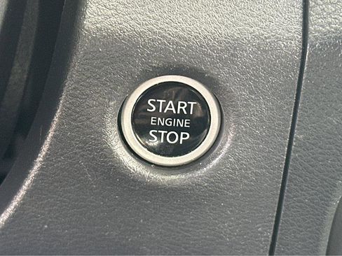 Used 2023 Nissan Frontier SV w/ Midnight Edition Package image 24