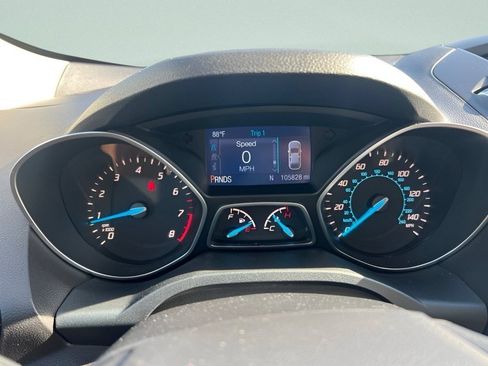 Used 2015 Ford Escape SE FWD image 25