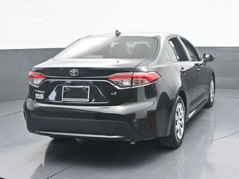 Used 2022 Toyota Corolla LE image 5