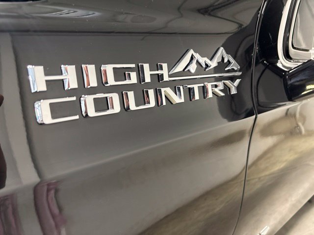 Used 2026 Chevrolet Tahoe High Country AWD/4WD image 11