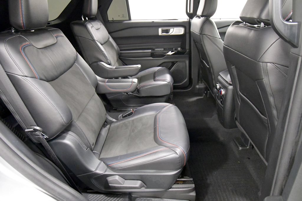 Used 2023 Ford Explorer ST w/ Equipment Group 401A AWD/4WD image 18