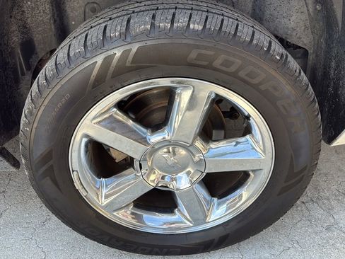 Used 2014 Chevrolet Suburban LTZ AWD/4WD image 51