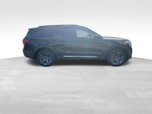 New 2025 Ford Explorer Active w/ Active Comfort Package image 6