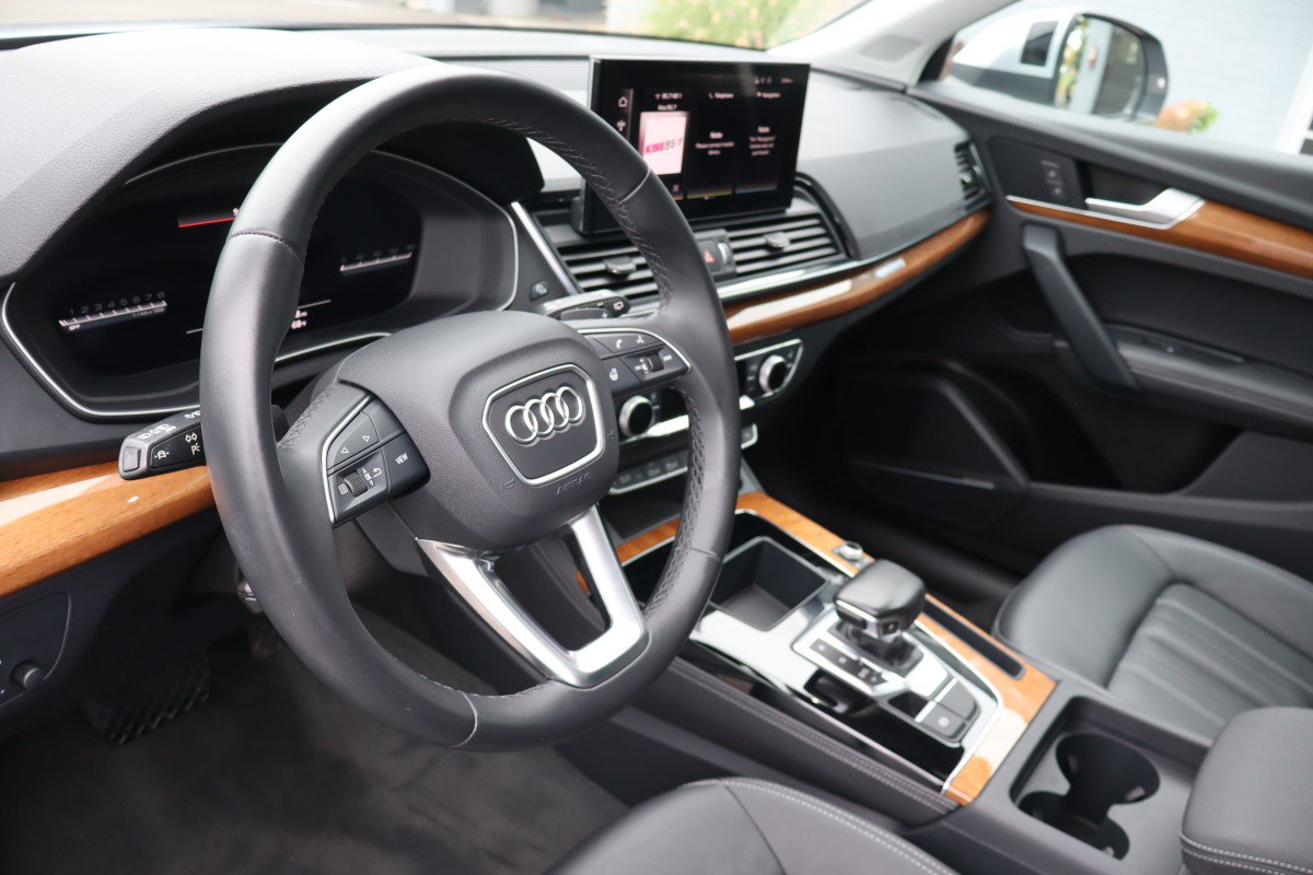 Used 2023 Audi Q5 2.0T Premium Plus w/ Premium Plus Package AWD/4WD image 13