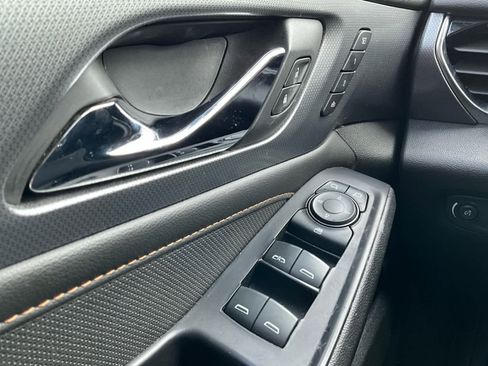 Used 2019 Chevrolet Traverse Premier w/ Redline Edition image 18