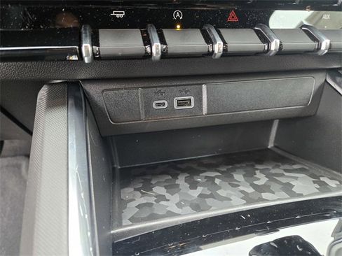 New 2026 GMC Canyon Elevation w/ Convenience Package image 18