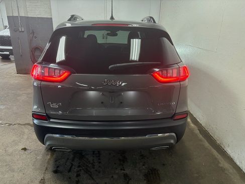 Used 2022 Jeep Cherokee Limited w/ Mopar Interior Package AWD/4WD image 8
