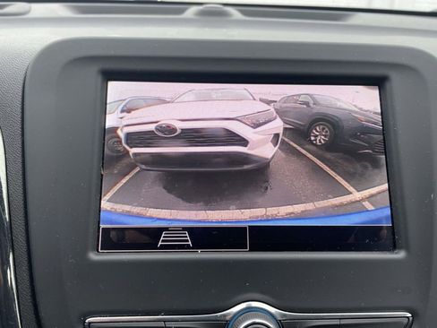 Used 2024 Chevrolet Equinox RS image 40