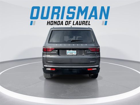 Used 2022 Jeep Wagoneer Series III w/ Premium Group I image 7