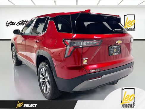 Used 2025 Chevrolet Equinox LT w/ Safety and Technology Package FWD image 7
