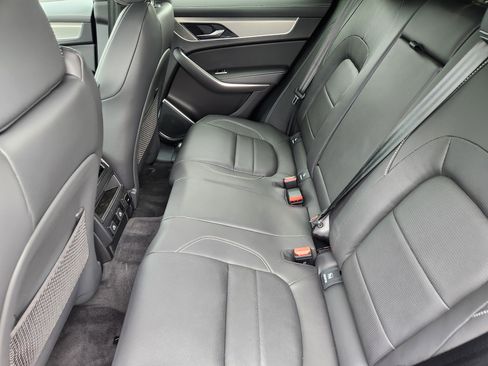 New 2026 Jaguar F-PACE R-Dynamic S image 18