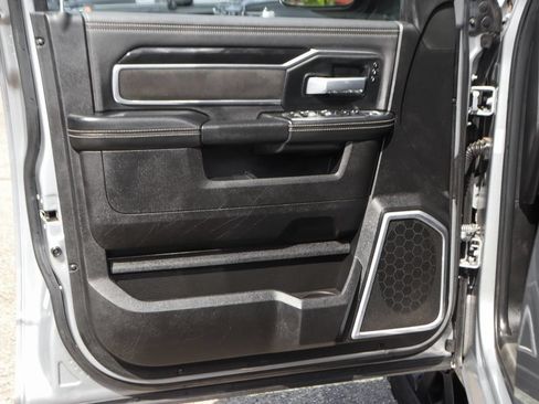 Used 2022 RAM 2500 Laramie w/ Night Edition AWD/4WD image 16