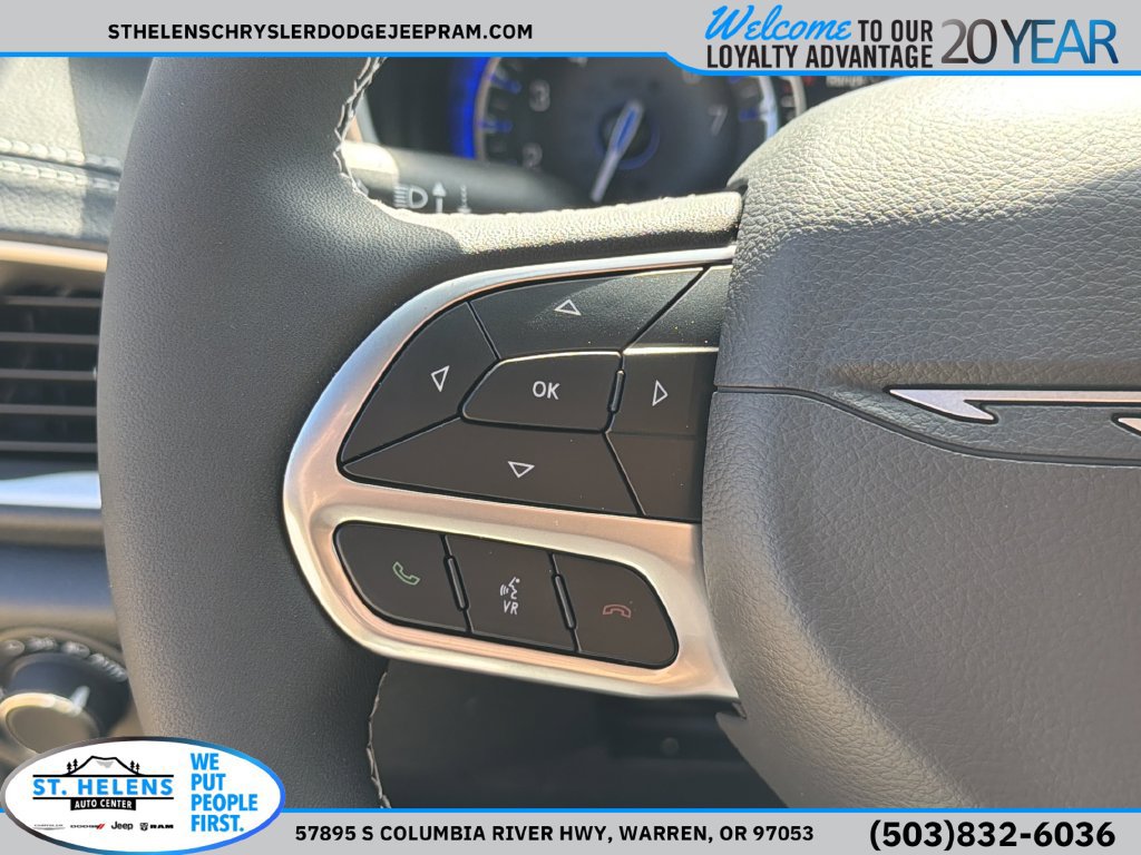 New 2027 Chrysler Pacifica Select FWD image 19