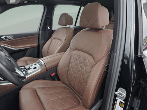 Used 2023 BMW X5 xDrive40i w/ Luxury Seating Package image 15
