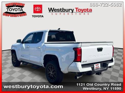 Certified 2025 Toyota Tacoma SR5 w/ SR5 Upgrade Package AWD/4WD image 12