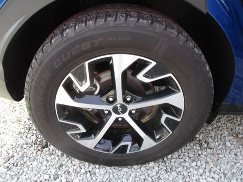 Used 2023 Kia Sportage EX image 31