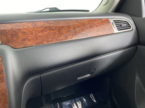 Used 2013 Chevrolet Tahoe LT w/ Luxury Package image 28