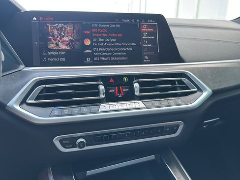 Used 2022 BMW X5 sDrive40i w/ Executive Package image 30