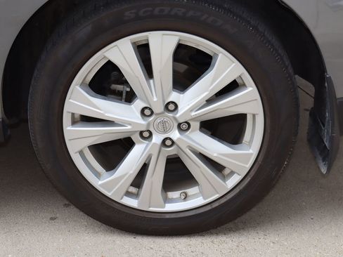 Used 2018 Nissan Pathfinder SL w/ SL Premium Package FWD image 29