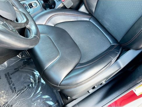 Used 2020 Jeep Cherokee Trailhawk w/ Comfort/Convenience Group image 19