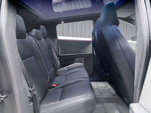 Used 2024 Tesla Cybertruck AWD Crew Cab image 49