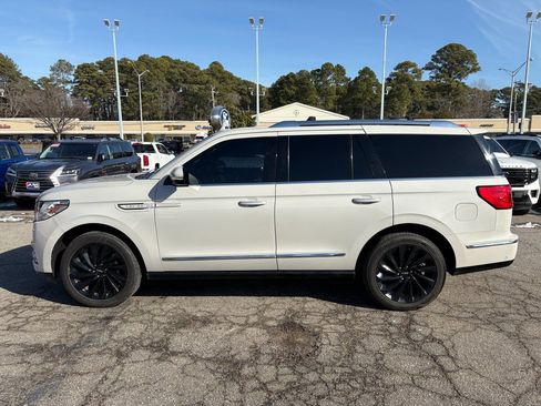 Used 2020 Lincoln Navigator Reserve w/ Equipment Group 208A Reserve image 8